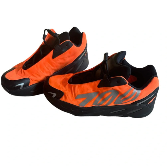 Adidas Yeezy Boost 700 MNVN Orange Black Reflective Sneakers Youth Size 3.5 - Picture 1 of 8